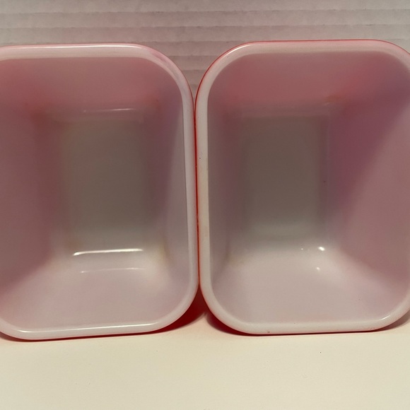 Vintage Pyrex Refrigerator Dishes with Lids. Very good vintage condition. - Picture 8 of 16